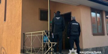 Полиция проводит обыски в больницах по всей Украине: что произошло?