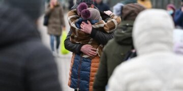 На Донеччині проведуть примусову евакуацію дітей із окремих районів Слов'янська через загрозу обстрілів