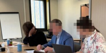 Дело о растрате средств банка «Финансы и Кредит»: во Франции ДБР вручило подозрение украинскому олигарху