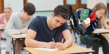 Некоторых студентов в Украине могут мобилизовать