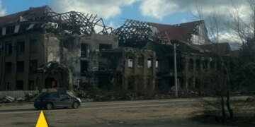 Окупанти стягнули паливозаправники до бази в Луганську АТЕШ