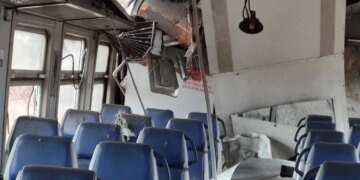 Російський дрон влучив у потяг на Харківщині, є загиблий та поранені