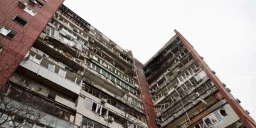 Атака дронів рф на Дніпро 24 березня – постраждали три людини