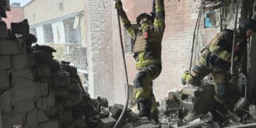 Уже 13 постраждалих через російську атаку на Дніпро, серед них – троє дітей