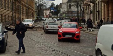 Кількість постраждалих у Львові через атаку рф зросла до семи осіб, зафіксовано значні руйнування