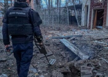 Последствия обстрела Винницы: один человек погиб, ещё 13 получили ранения, повреждены дома