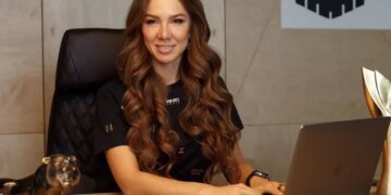 Скандальная Шевцова, находящаяся в международном розыске, появляется на престижных финтех-вечеринках в Великобритании, — Елена Граждан