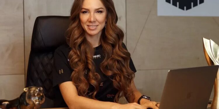 Скандальная Шевцова, находящаяся в международном розыске, появляется на престижных финтех-вечеринках в Великобритании, — Елена Граждан