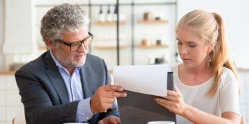 В Украине кардинально изменят правила выдачи больничных: кого заставят платить за справки