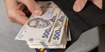 В Украине изменили систему выплат переселенцам: важно успеть до 1 мая