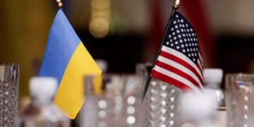 Украина находится в ситуации непрерывных демаршей”: Дацюк о запрете США бить по РФ