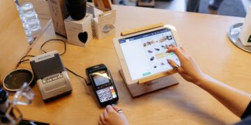 Противостояние через кассовые аппараты: кто должен контролировать малый бизнес