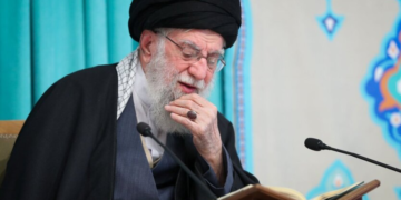 Не только электроника: FT узнала, кто лично подтвердил место Хаменеи перед ударом