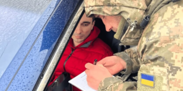 Украинцам с бронью массово рассылают повестки: адвокат объяснил причину и назвал штрафы за неявку