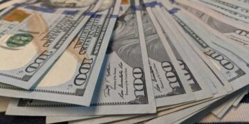 Удар по доллару: Фараджаллах о демарше Франции и замороженных триллионах стран Залива