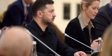 Тристороння зустріч відтермінована, але завтра відбудеться розмова за участю представників США – Зеленський