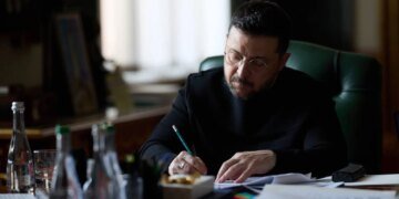 Зеленський обговорив із прем'єром Британії Стармером координацію з партнерами для закінчення війни