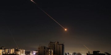 Іран заявив про удар по дата-центру Amazon у Бахрейні