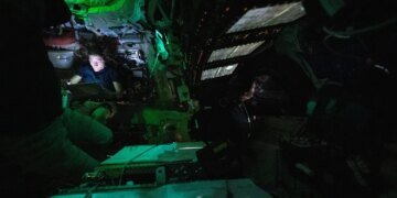 У місії Artemis II знову зламався туалет, коли астронавти вже ближче до Місяця ніж до Землі