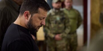 Зеленський про атаку рф на Нікополь: коли щодня такий терор, спроби послабити санкції чи торгувати з росією виглядають дико