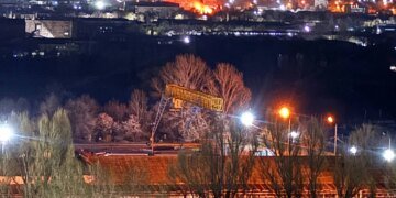 Нічні вибухи у Феодосії та Луганську – запалала стратегічна нафтобаза