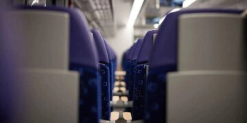 Студенти з 19 областей України можуть купувати пільгові квитки на електрички у застосунку УЗ