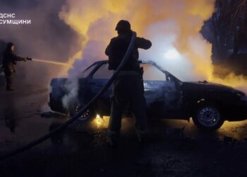 В Сумской области после атаки дронов загорелось пятиэтажное здание, двое пострадавших. ФОТО