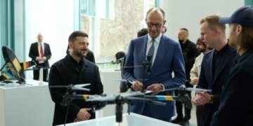 Німеччина та Україна розвиватимуть спільне виробництво дронів – Мерц