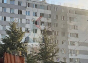 Окупанти атакували безпілотниками Одесу, є влучання у дев’ятиповерхівку