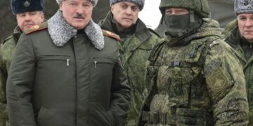 В Беларуси началась массовая мобилизация молодых офицеров: Лукашенко подписал указ