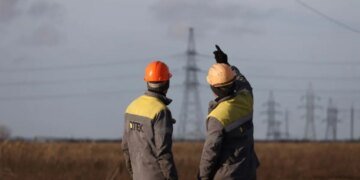 Массированный удар РФ по энергообъекту: Черниговская область осталась без электричества