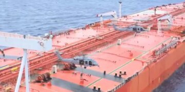 США задержали подпадающий под санкции танкер, перевозивший иранскую нефть