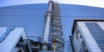 Ракети рф пролітають поблизу Чорнобиля, створюючи ризик великої аварії – Reuters