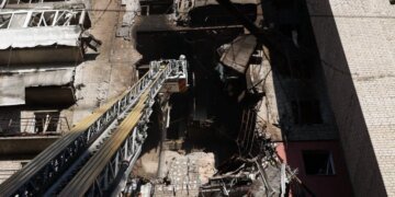 Атака на Днепр: число пострадавших возросло, среди них есть дети