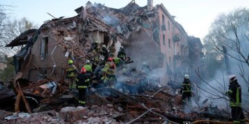 Масована атака рф на Дніпро триває понад 10 годин – 2 загиблих, 21 поранений