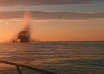 Российские дроны атаковали судно у берегов Одесской области: на борту возник пожар