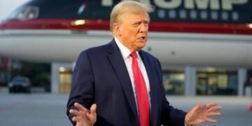 Миротворец на проводе: как Трамп борется с «безумной ненавистью» Зеленского и Путина