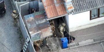 Сувенирные купюры в банкоматах: в Закарпатье раскрыли мошенничество на 2 млн грн