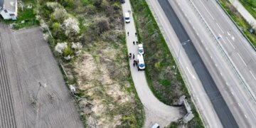 В Ровенской области мужчина открыл огонь по военным ТЦК и полицейскому: есть раненые