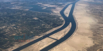 Романенко: Коллапс Суэцкого канала ударит по Европе сильнее кризиса в Ормузском проливе