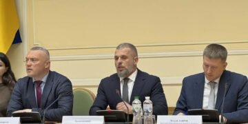 Бидный о постановлении о его увольнении: Парламент даст надлежащую оценку такой инициативе