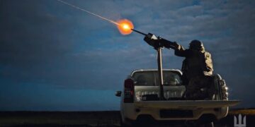 Пули летят в заправки: Черный жестко раскритиковал работу мобильных групп ПВО