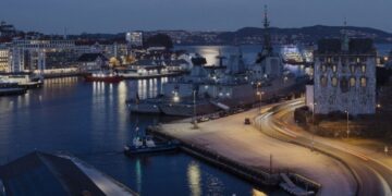 Bloomberg: НАТО и Россия ведут новую подводную холодную войну в Арктике