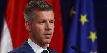 Мадьяр заявил, что Орбан “на прощание” разблокирует деньги ЕС для Украины