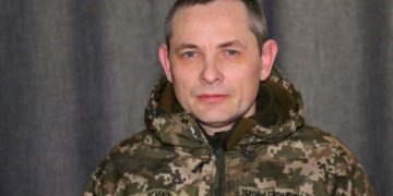 Соседние страны не сбивают российские дроны над Украиной: Игнат назвал причину