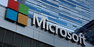 Microsoft розраховує заробити 92 мільярди доларів на ранніх інвестиціях в OpenAI