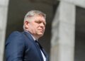 Фіцо: якщо Зеленський зацікавлений у зустрічі – має подзвонити путіну