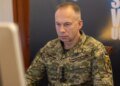 Наразі триває активна робота щодо питання можливості звільнення військових з армії – Сирський