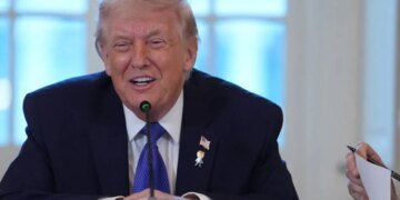 Трамп обнуляет торговые соглашения с Европой и вводит драконовские налоги