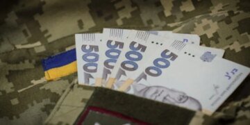 Финансовый щит рекрута: подробный разбор зарплат в ВСУ от учебки до передовой
